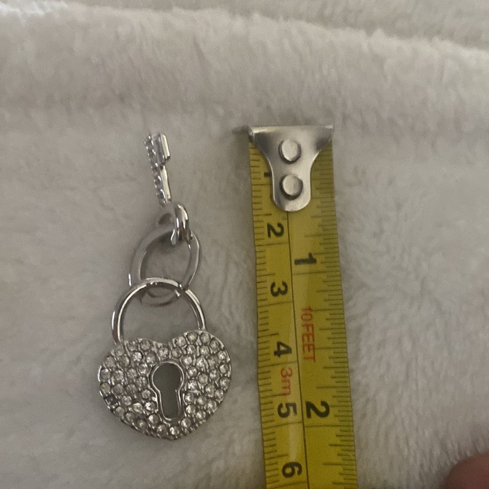 EUC) Charm - Picture 5 of 6